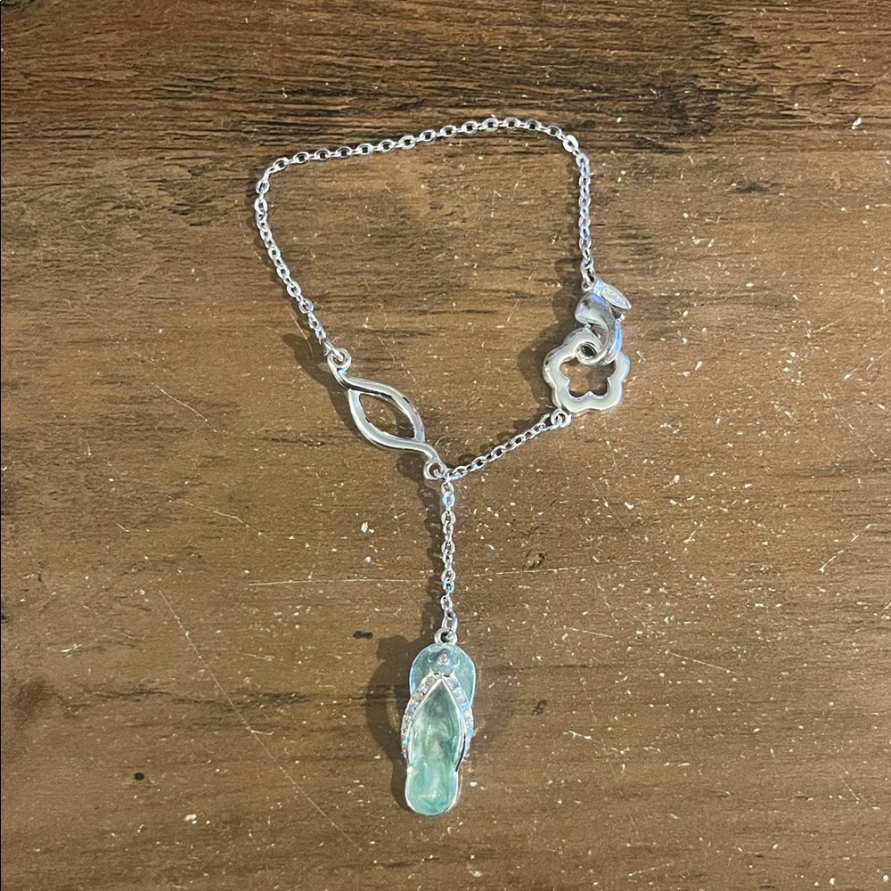 Women’s Sliver Toned Sea Glass Flip Flop Bracelet